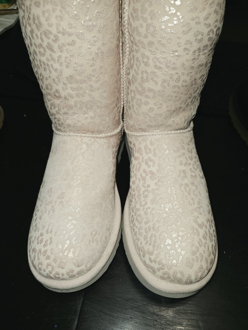 UGG Classic Mini PINK SNOW LEPOARD  SZ 9